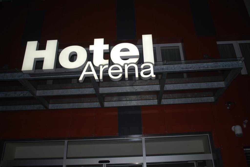 חומוטוב Hotel Arena מראה חיצוני תמונה